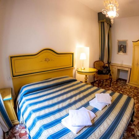 Zaffiro Apartment Venetië Buitenkant foto