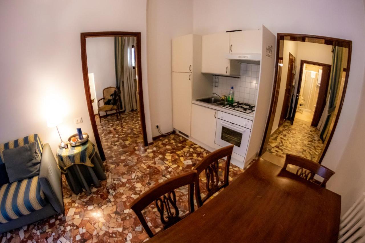 Zaffiro Apartment Venetië Buitenkant foto